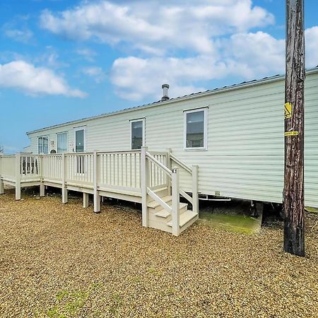 Dog Friendly 8 Berth Caravan, Minutes From The Beach In Hunstanton Ref 13003L Hotel Exterior photo