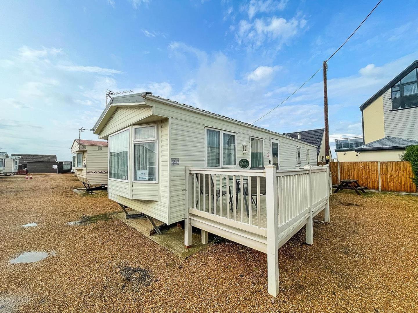 Dog Friendly 8 Berth Caravan, Minutes From The Beach In Hunstanton Ref 13003L Hotel Exterior photo