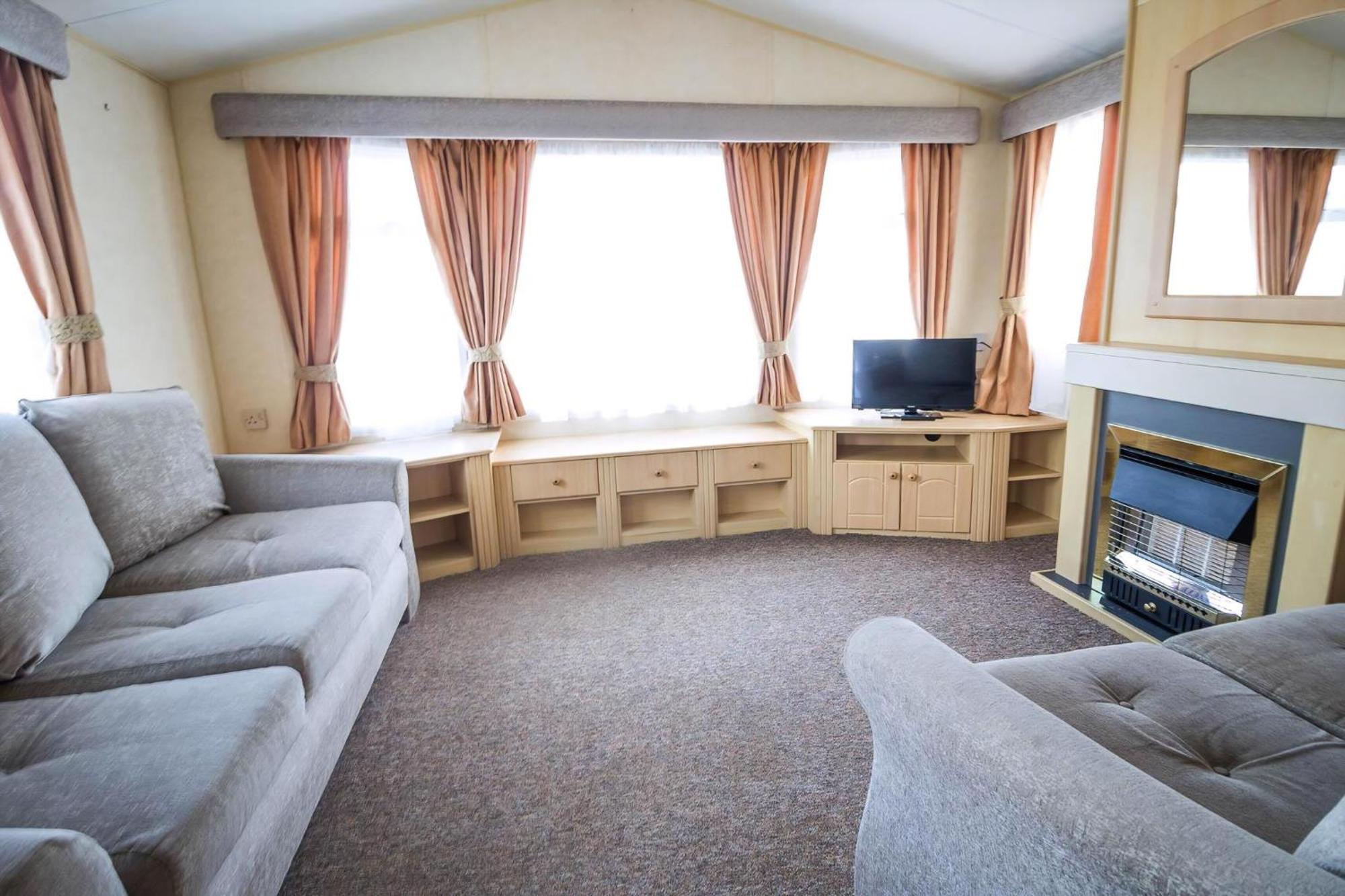 Dog Friendly 8 Berth Caravan, Minutes From The Beach In Hunstanton Ref 13003L Hotel Exterior photo